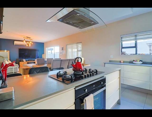 4 BEDROOM CLUSTER FOR SALE IN MEYERSDAL